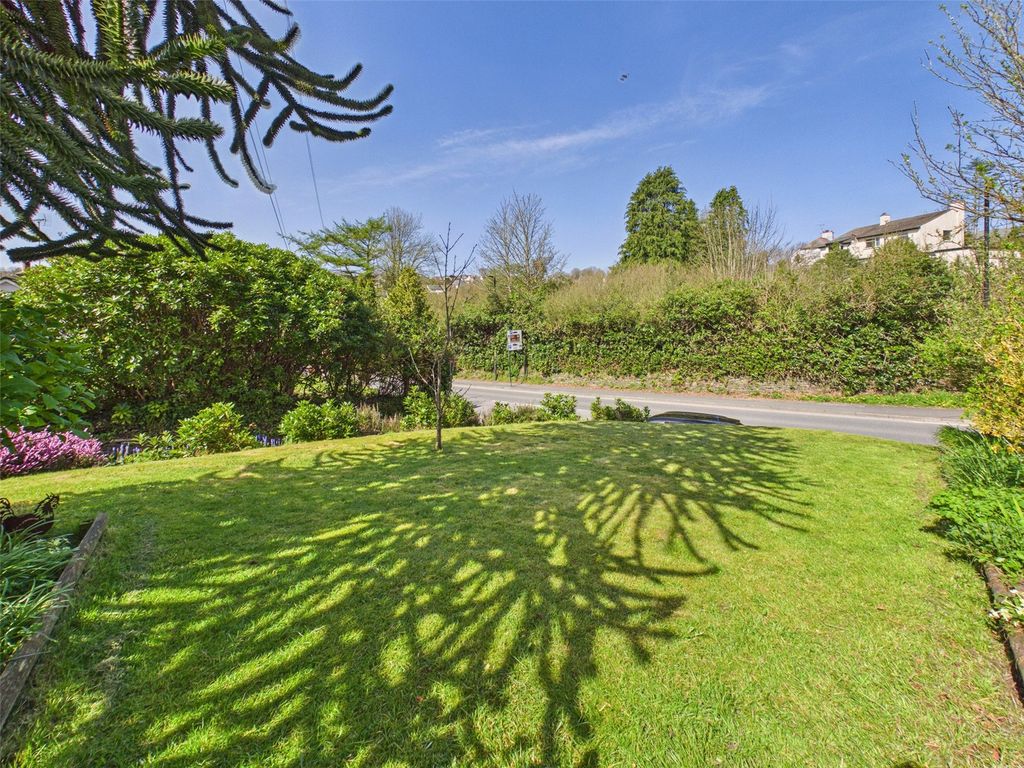 Property photo 2 of 22 Picture No. 31