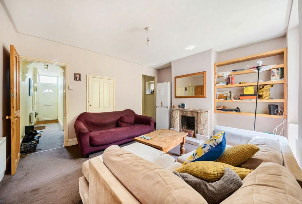 Property photo 2 of 12