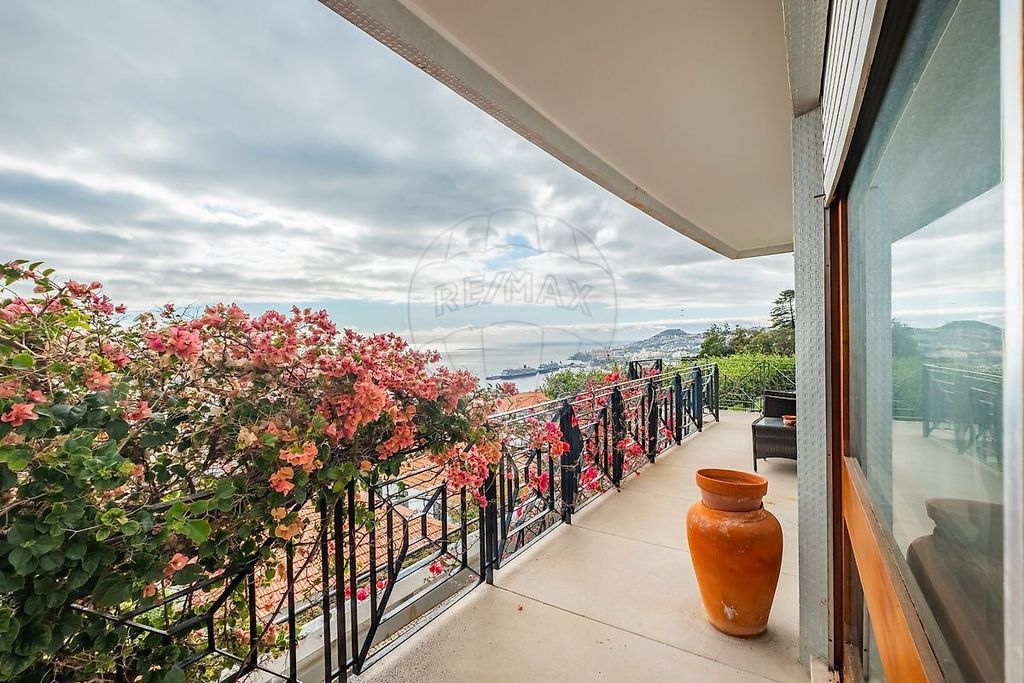 Property photo 1 of 28