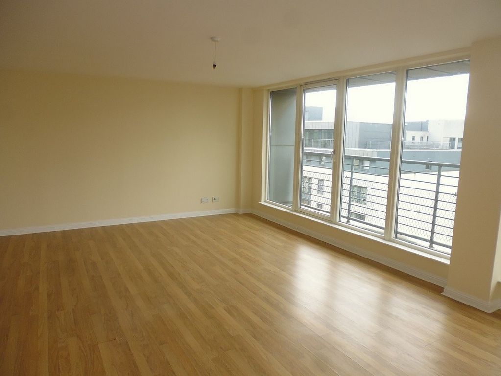 Property photo 2 of 12