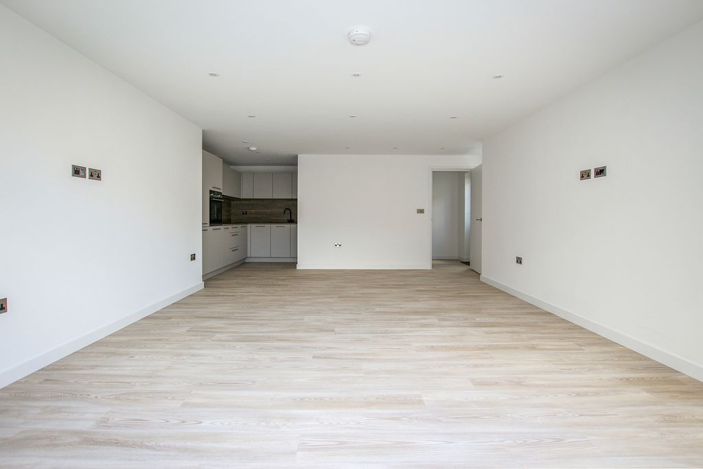 Property photo 2 of 8 Photo 1