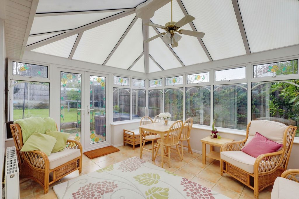 Property photo 3 of 28