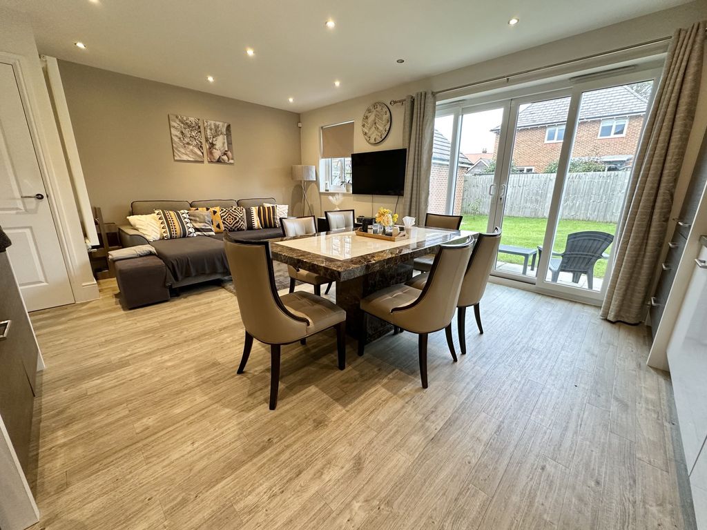 Property photo 2 of 26