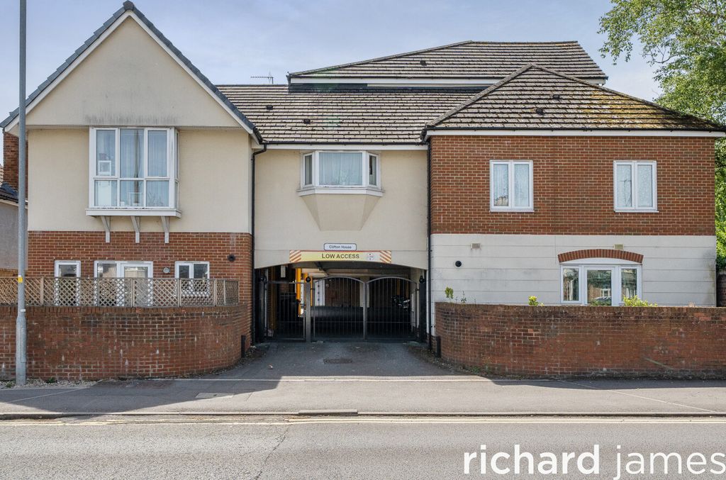Property photo 1 of 12 0322Bfa07B3F49B3A05157Fe186Ad7E4