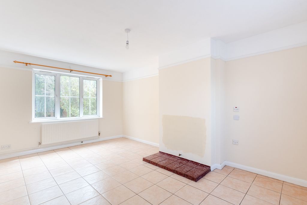 Property photo 3 of 18 Photo 3
