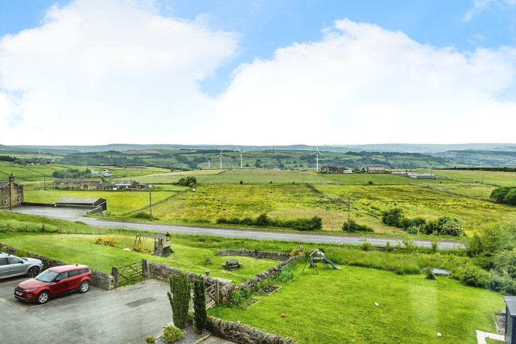 Property photo 2 of 19 Stunning Views