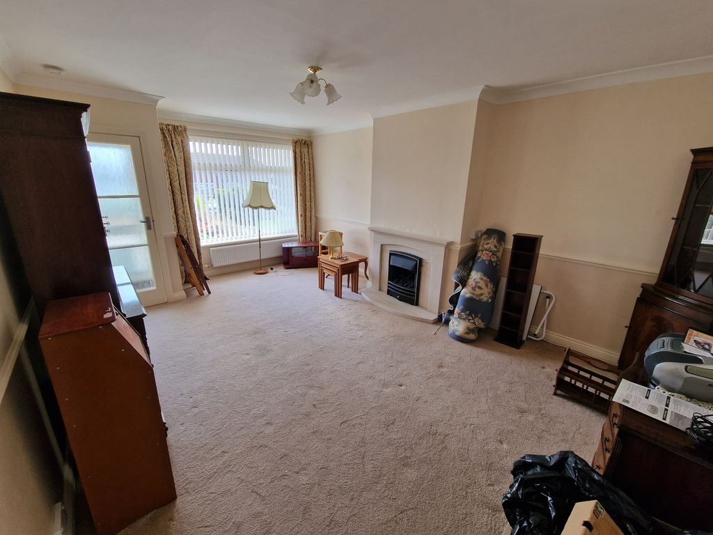 Property photo 3 of 16 Sitting/Dining Room