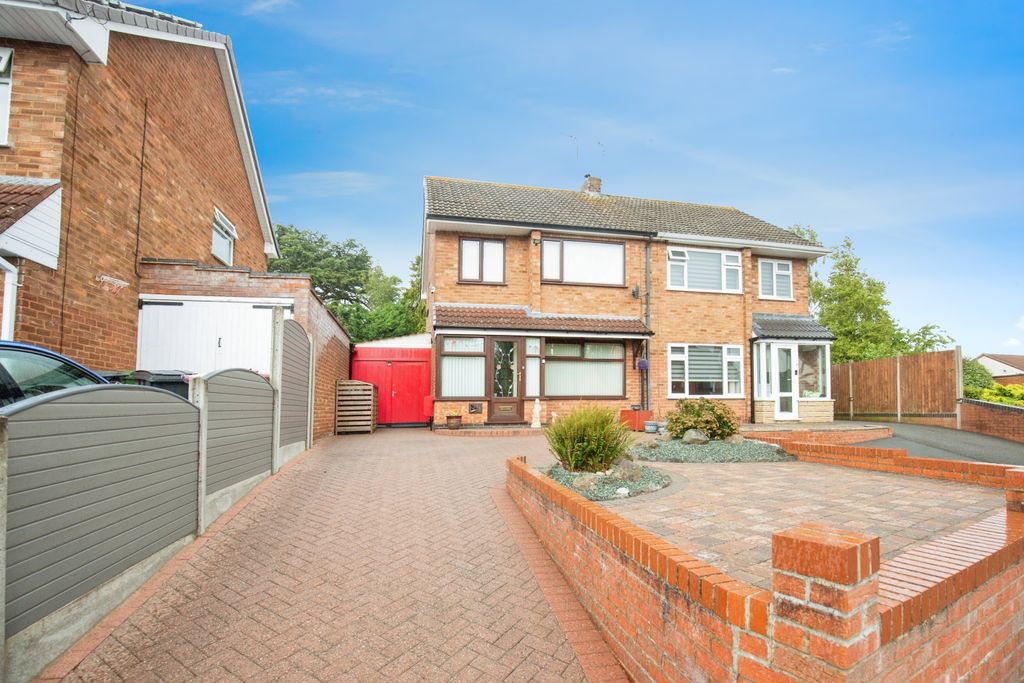 Property photo 1 of 20 98140140-Mw-8059