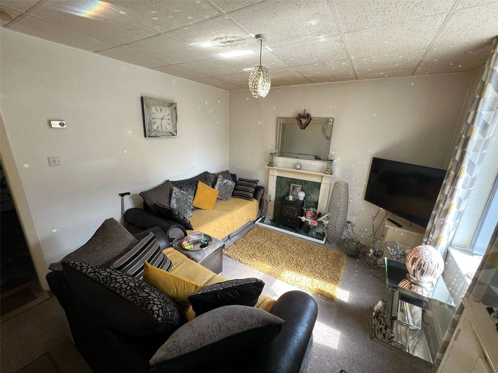 Property photo 3 of 13 Picture No. 01
