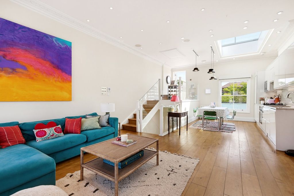 Property photo 1 of 17 Recption Room