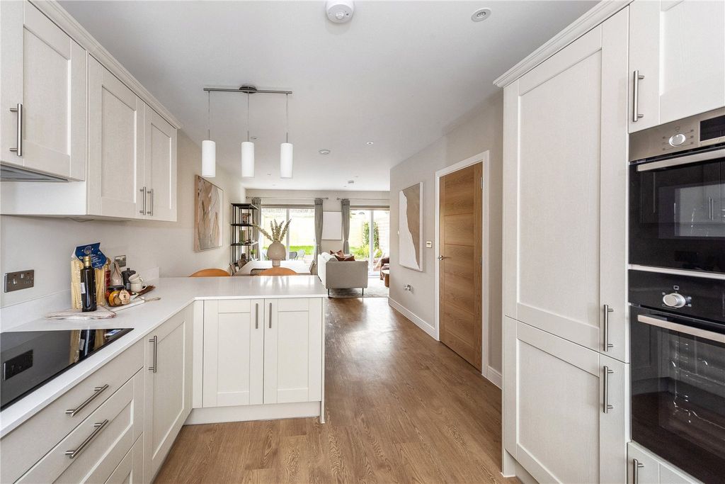 Property photo 3 of 15 Picture No. 01