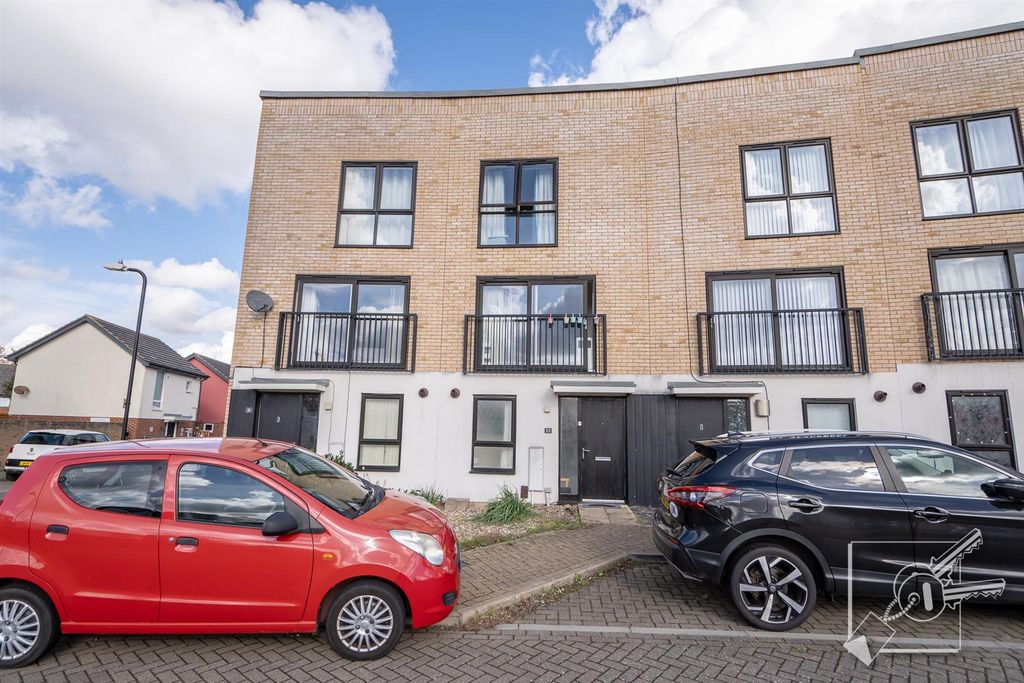 Property photo 1 of 20 Front: