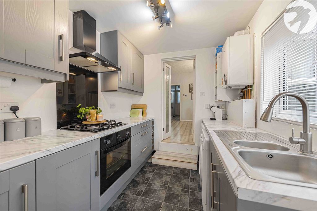 Property photo 1 of 14 Picture No. 16