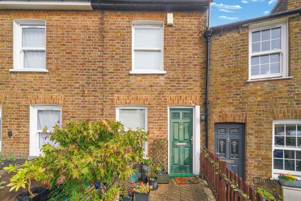 Property photo 1 of 15