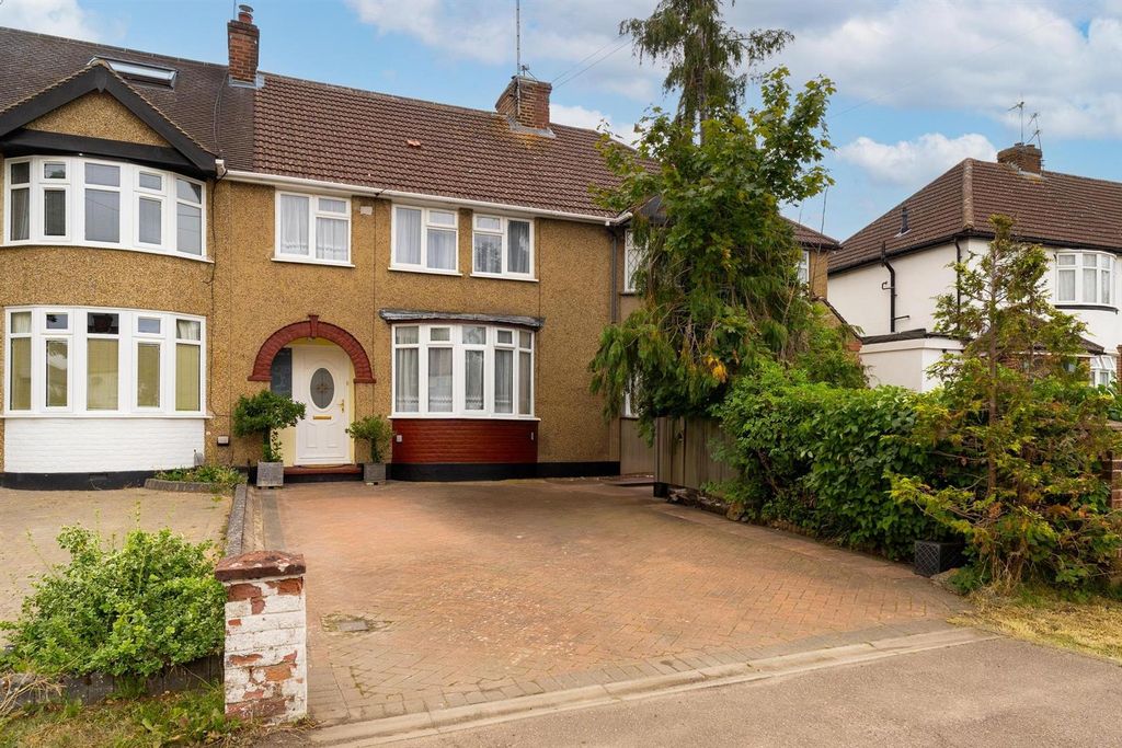 Property photo 1 of 24 Shenley Road