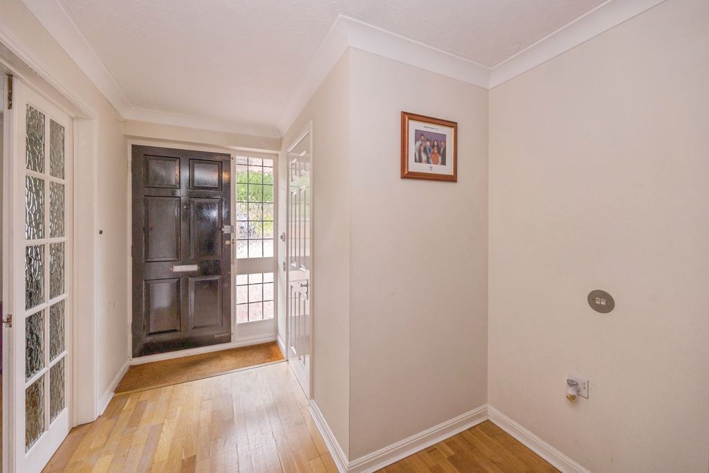 Property photo 2 of 32 Pbox-Img.Jpg