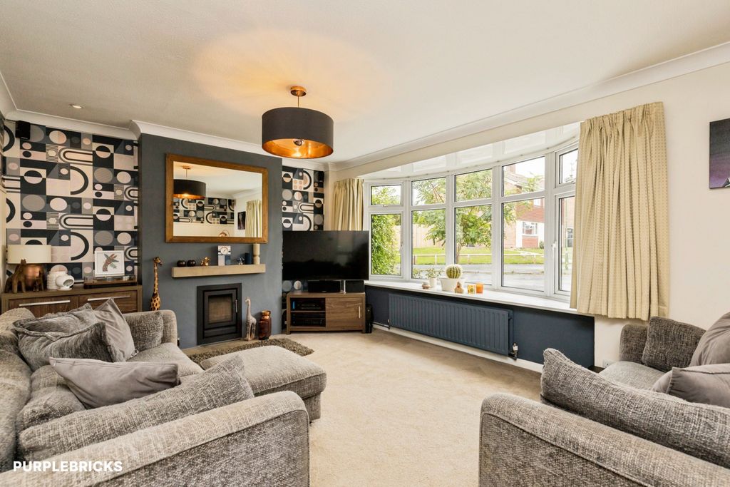 Property photo 3 of 42