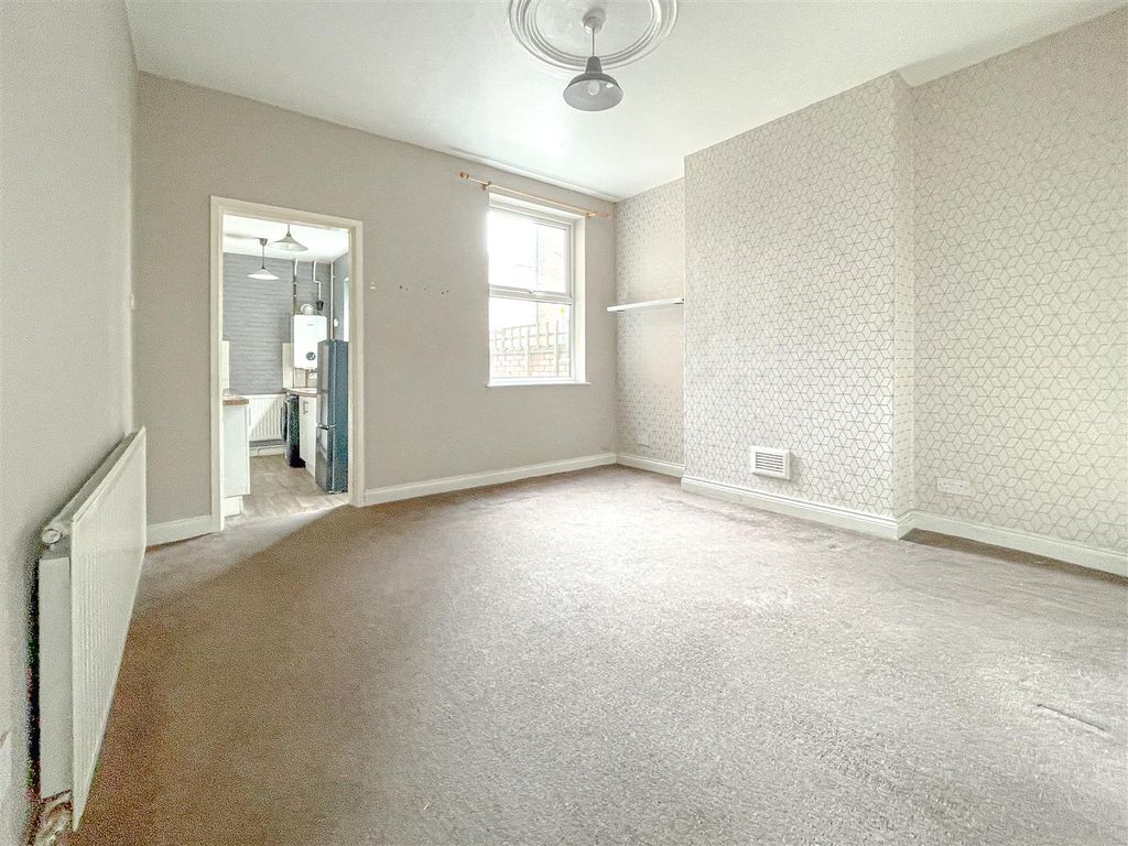 Property photo 3 of 18 Rear Reception Room