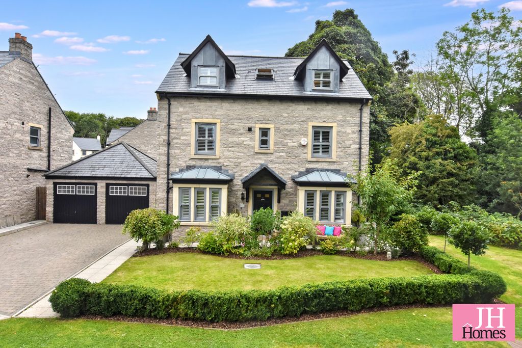 Property photo 1 of 30