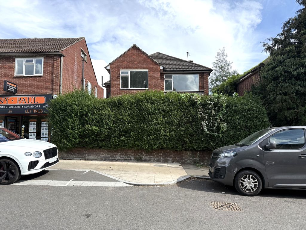 Property photo 1 of 9 General Front Aspect