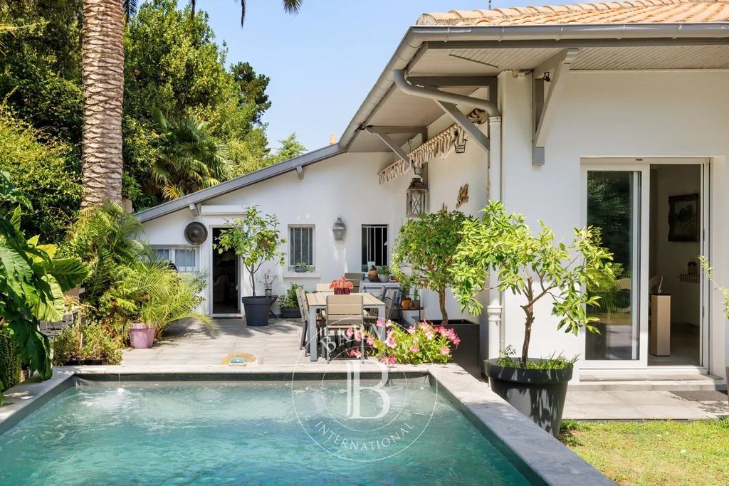 Property photo 1 of 20 Anglet, On The Border Of Biarritz – House With Swimming Pool