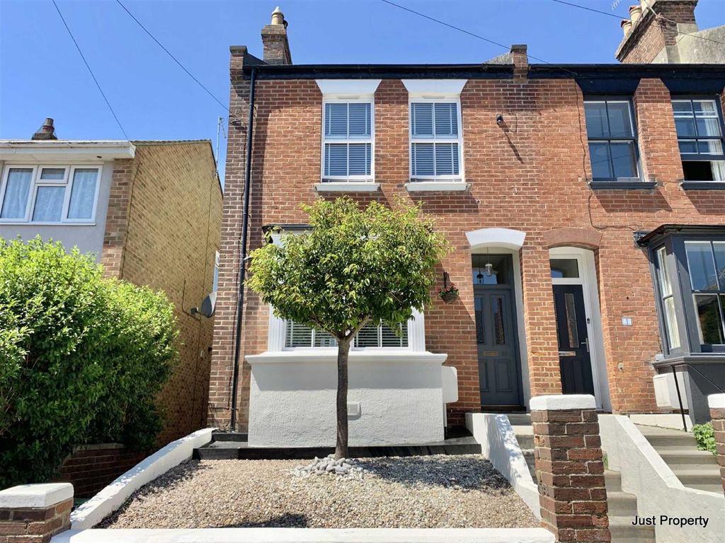 Property photo 1 of 39