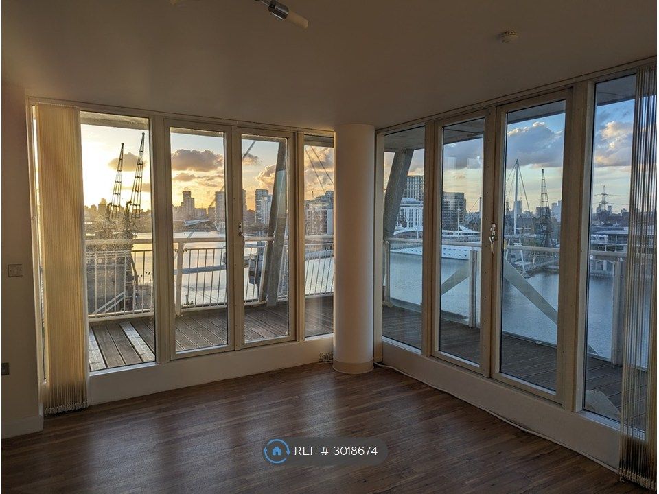 Property photo 1 of 8 Open Plan Living Room