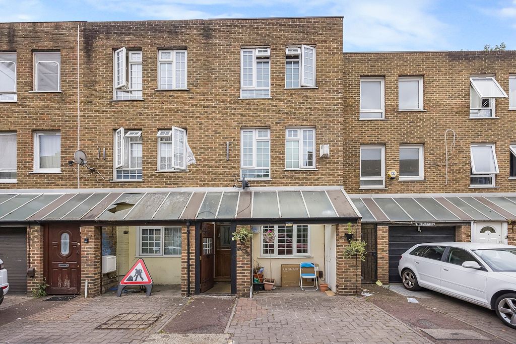 Property photo 2 of 18
