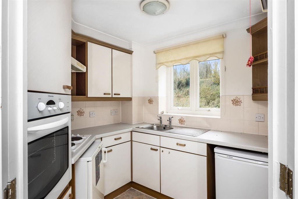 Property photo 3 of 13 Kitchen