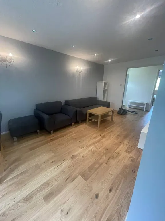 Property photo 3 of 6