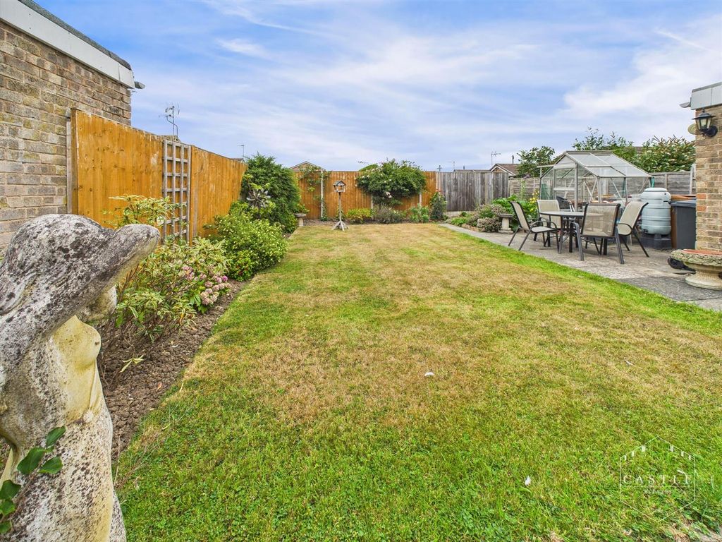 Property photo 2 of 16 Outside