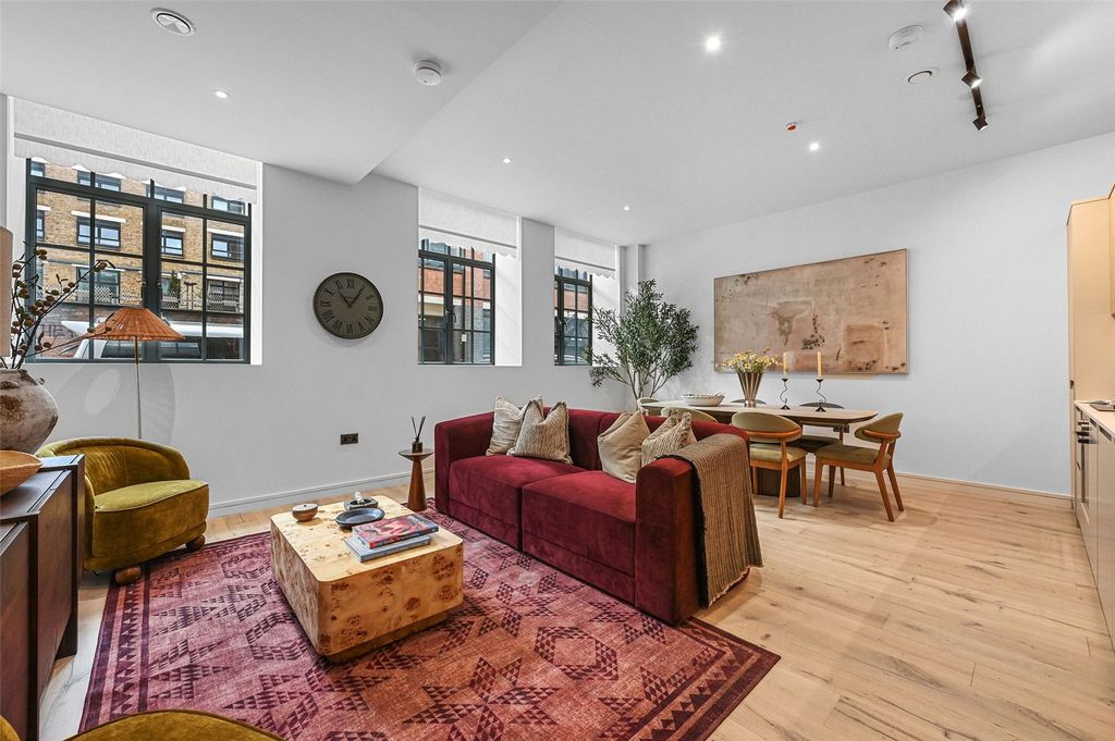 Property photo 1 of 39 Reception