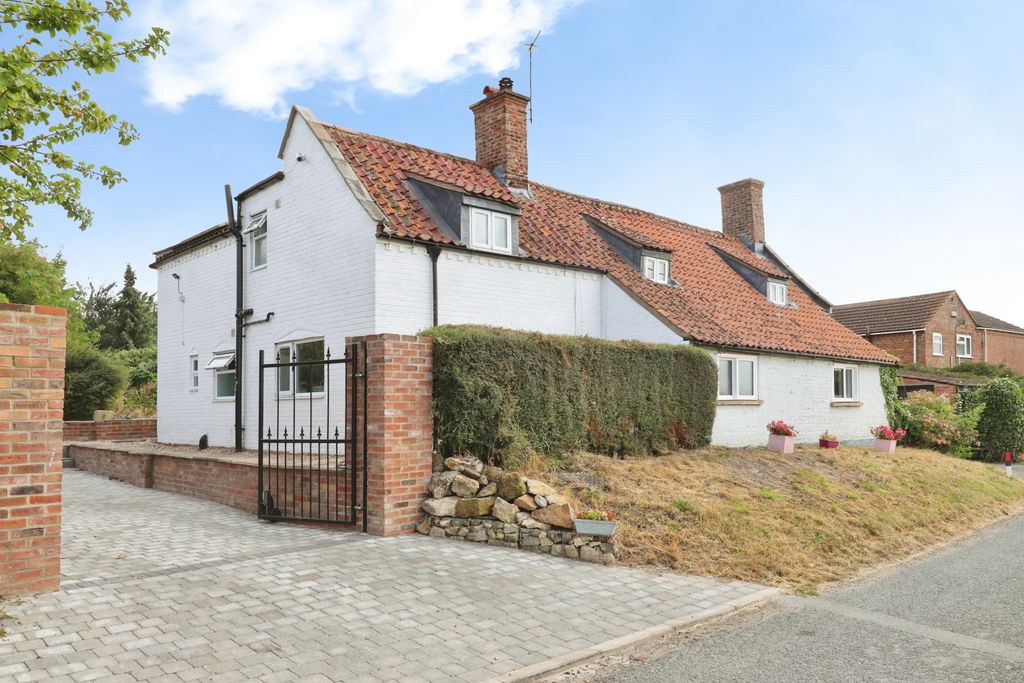 Property photo 1 of 49 Img_2418