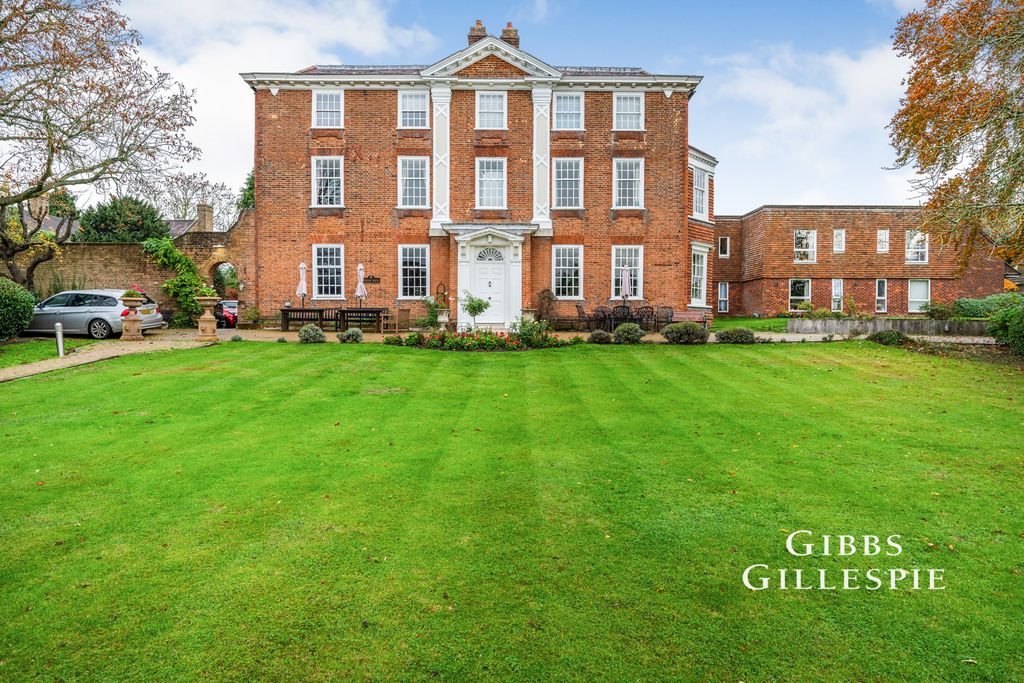 Property photo 1 of 10 Photo