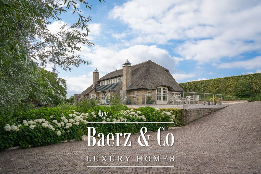 Property photo 1 of 90