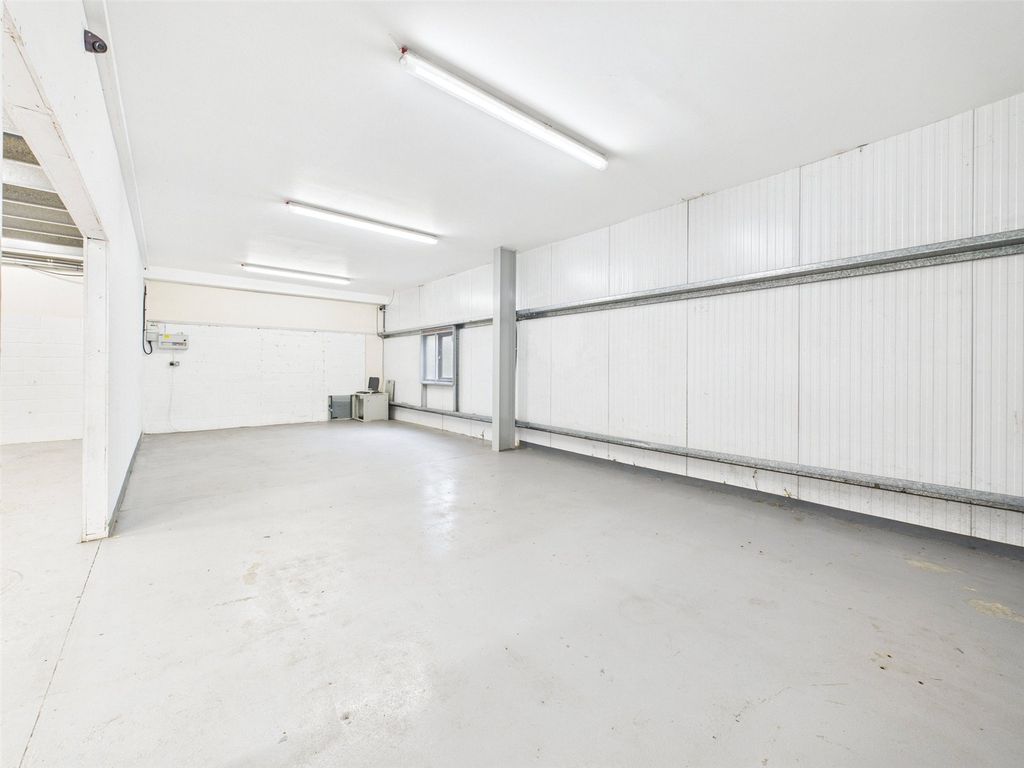 Property photo 2 of 9 Picture No. 02