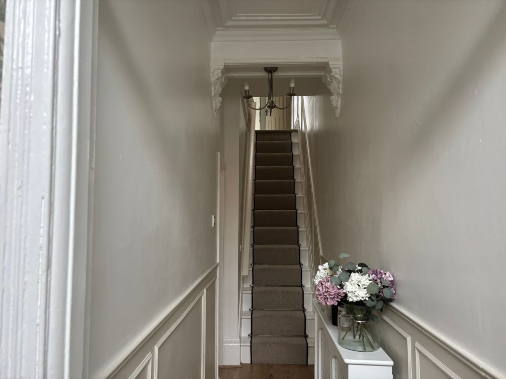 Property photo 2 of 22 Entrance Hallway