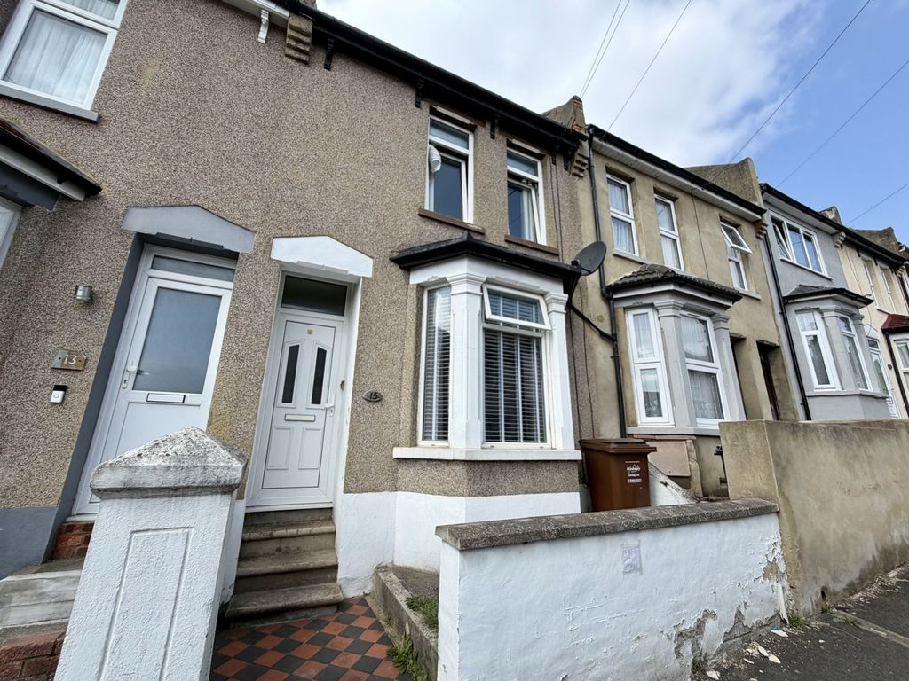 Property photo 1 of 11 External