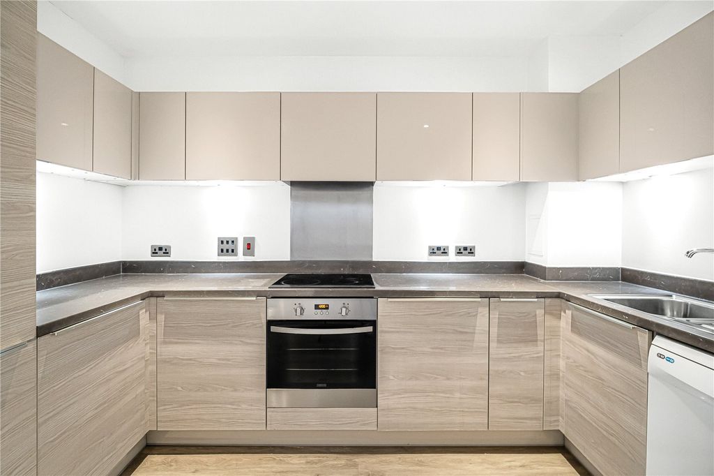 Property photo 2 of 17 Kitchen