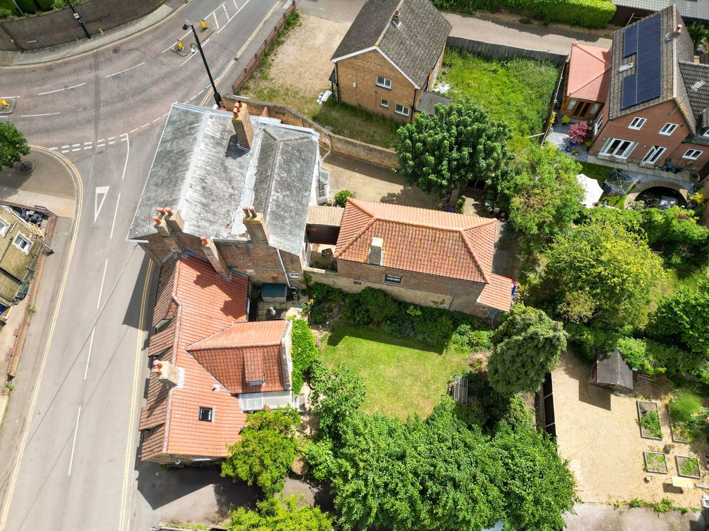 Property photo 2 of 44