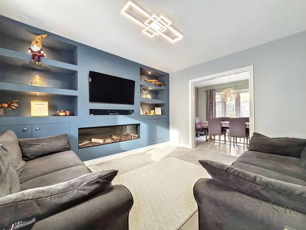 Property photo 2 of 21