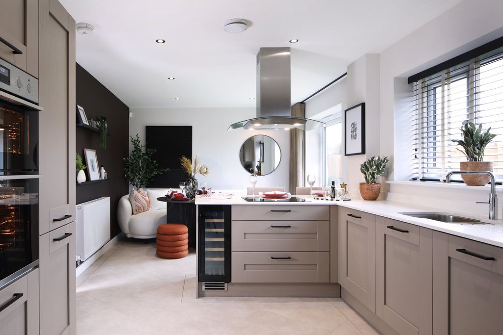 Property photo 2 of 14