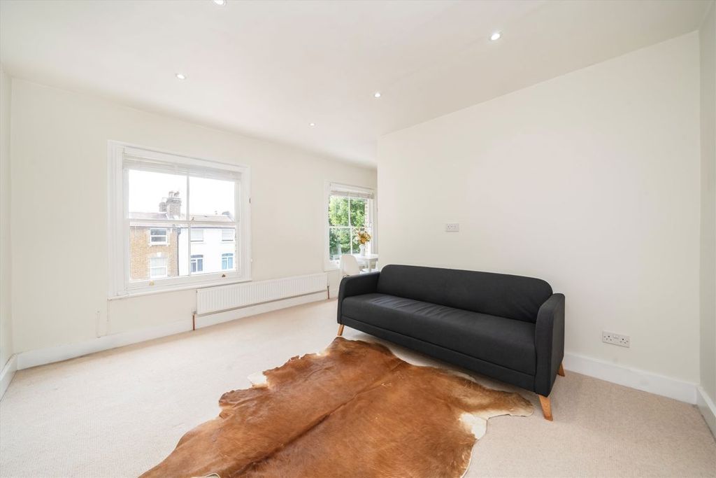 Property photo 2 of 5