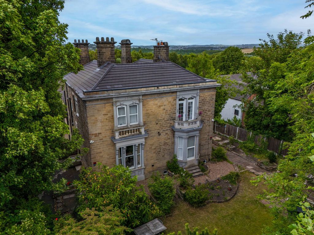 Property photo 1 of 53