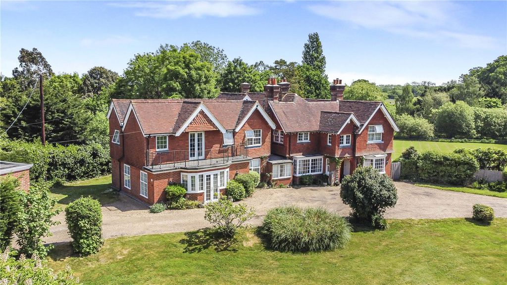 Property photo 1 of 34 The Blenheims