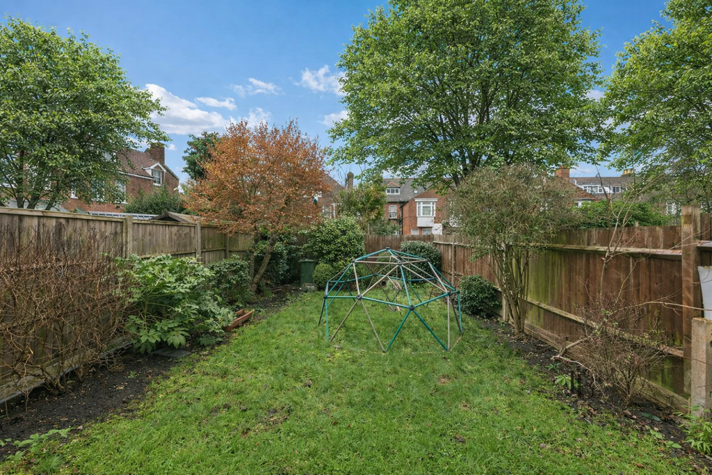 Property photo 3 of 32