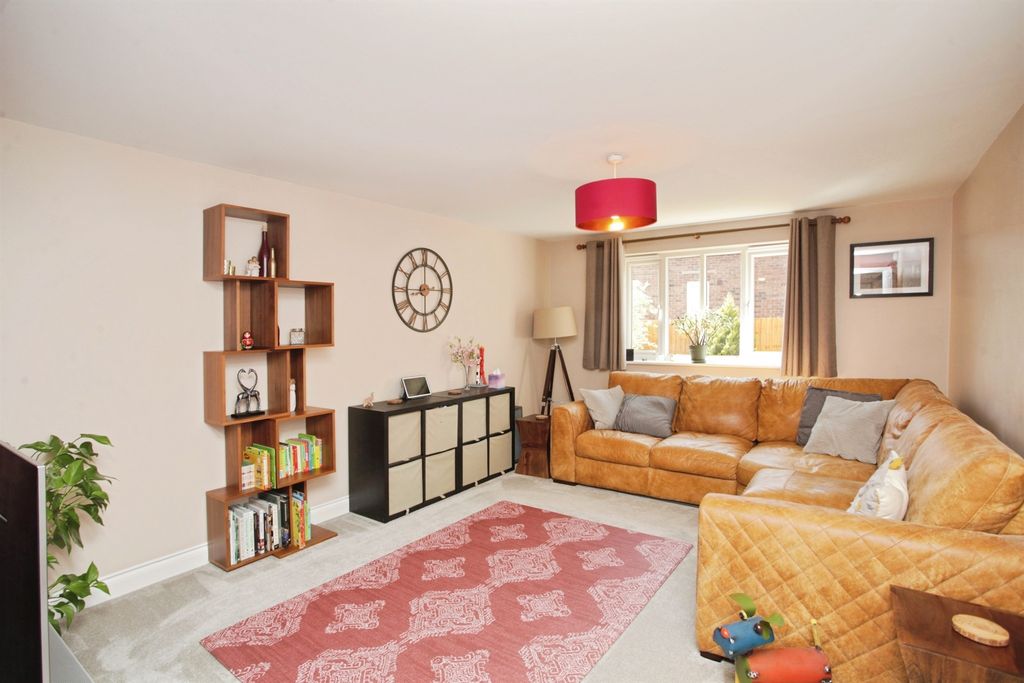 Property photo 2 of 29