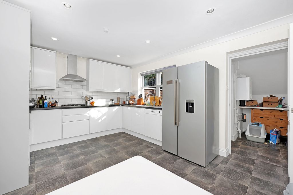 Property photo 2 of 11 9S4A0688