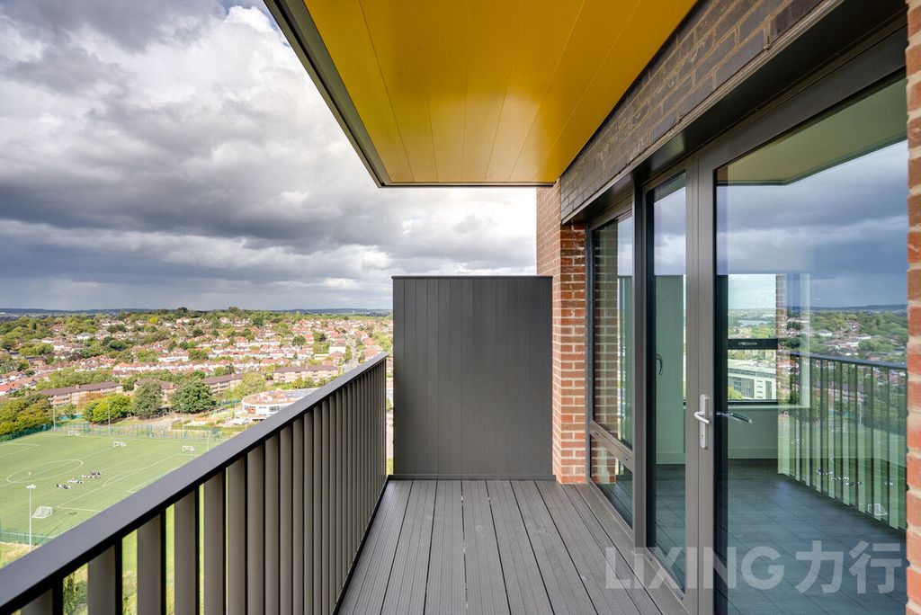 Property photo 3 of 9