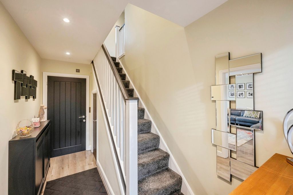 Property photo 3 of 20 Pbox-Img.Jpg